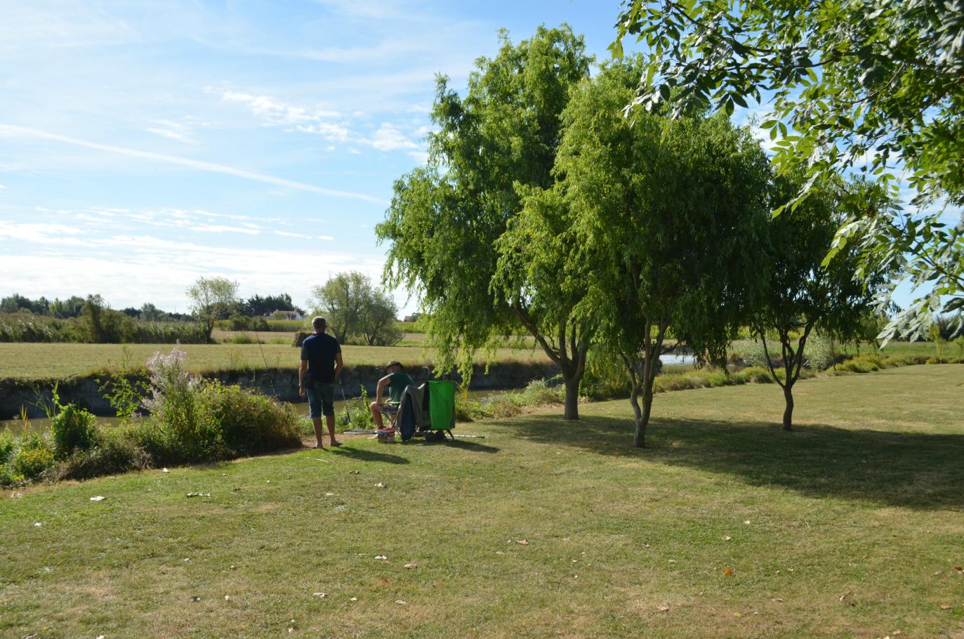 spot peche étang camping